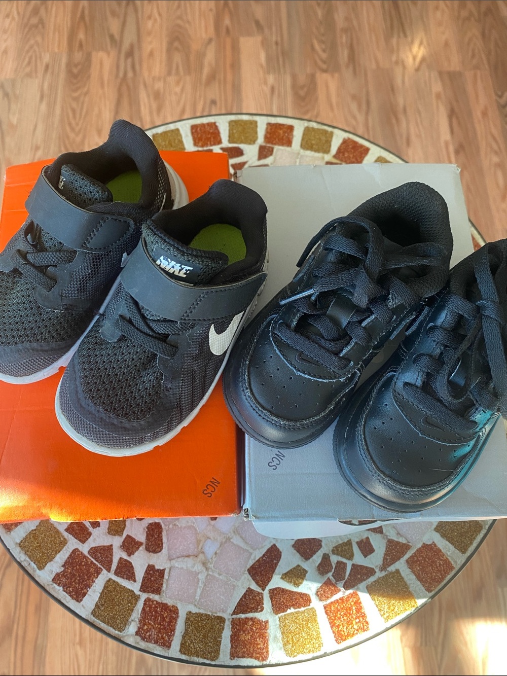 Nike Baby Black and White Sneaker Bundle 5C Free 5, Force 1 Activewear Playtime
